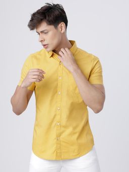 HIGHLANDER - Men Mustard Slim Fit Solid Shirts