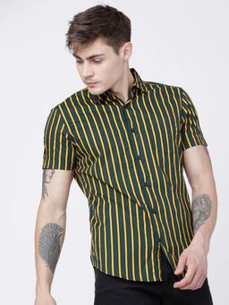 HIGHLANDER - Men Multi-Colour Vertical Stripes Resort Wear Shirt