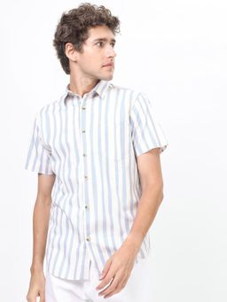 HIGHLANDER - Men White Slim Fit Vertical Stripes Shirts