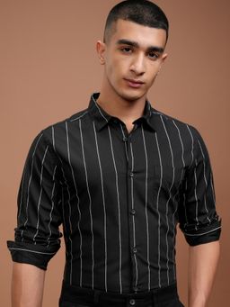 HIGHLANDER - Men Black Slim Fit Striped Cotton Casual Shirt