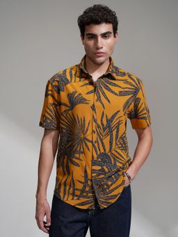 HIGHLANDER - Men Orange Printed Relaxed Fit Shirt