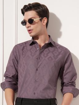 HIGHLANDER - Men Purple Geometric Jacquard Pattern Occasion Shirt