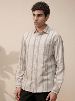HIGHLANDER - Men Beige Dobby Striped Relaxed Shirt