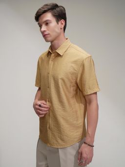 HIGHLANDER - Men Mustard Crushed Textured Solid Relaxed Shirt