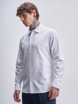 HIGHLANDER - Men White Jacquard Textured Occasion Slim Fit Shirt