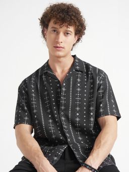 HIGHLANDER - Men Black Popcorn Printed Cuban Collar Relaxed Shirt