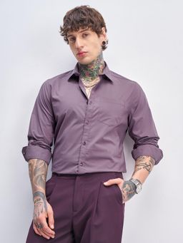 HIGHLANDER - Men Mauve Solid Day Occasion Slim Fit Shirt