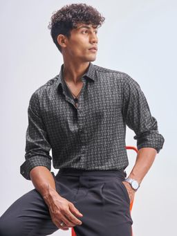 HIGHLANDER - Men Black Premium Satin Geometric Occasion Slim Fit Shirt