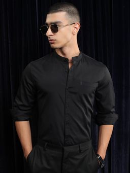 HIGHLANDER - Men Black Regular Fit Mandarina Collar Shirt