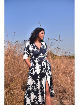 WHY SO BLUE - Women Navy Blue Printed Nala Wrap Dress