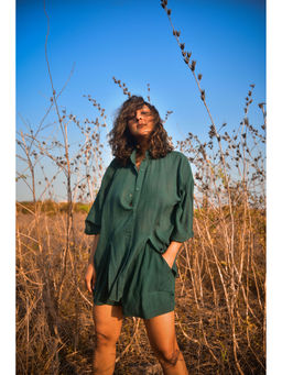 WHY SO BLUE - Green Solid Nina Shorts