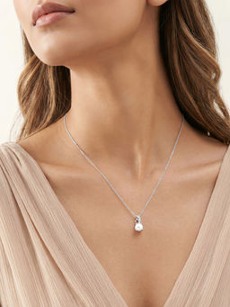 GIVA - 925 Silver Pretty Crest Pearl Necklace