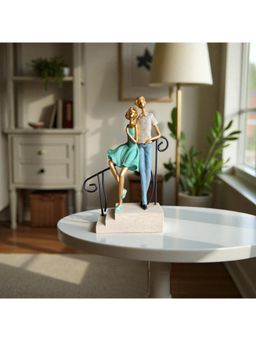 Sun Mun Decors - Blue Romantic Couple Figurine