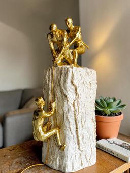 Sun Mun Decors - Men Climbing with Rope Figurine