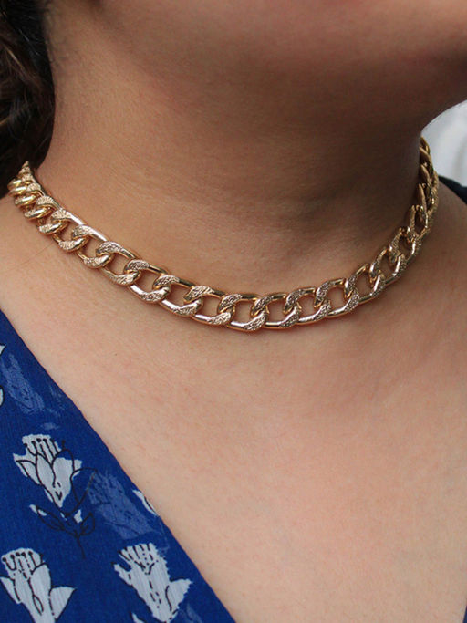 BeAbhika Curb Chain Necklace