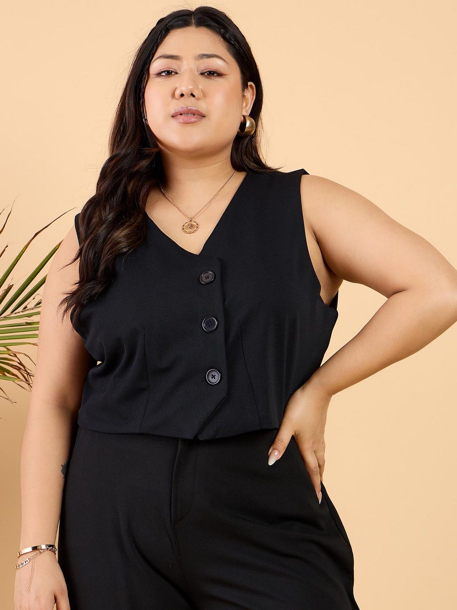 curvy street Black Solid Waistcoat-picture-10