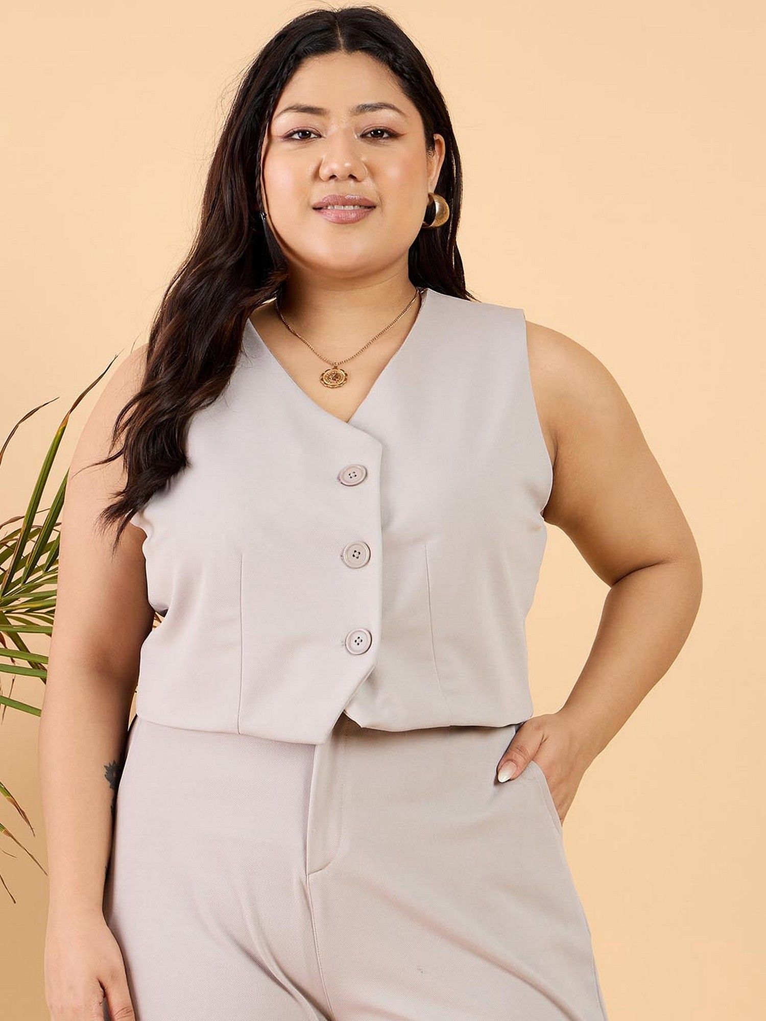curvy street Grey Solid Waistcoat-picture-29