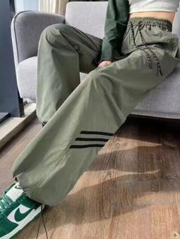 Outzidr - Olive Solid Stripped Cargo Pant