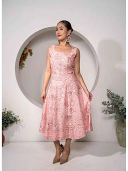 KHAMNA - Desert Western Pink Panelled Midi Dress