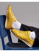Yellow color option, Currently selected