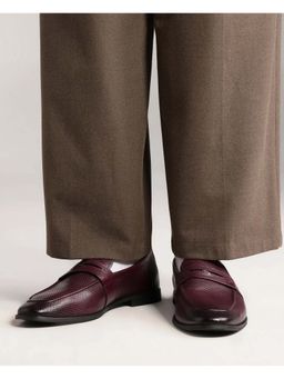Rare Rabbit - Men Men'S Lucent Burgundy Leather Loafers - Maroon