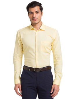 Park Avenue - Slim Solid Medium Yellow Casual Shirt
