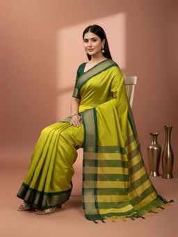 A S CREATION - Women Cotton Silk Green Woven Handloom Saree with Unstitched Blouse