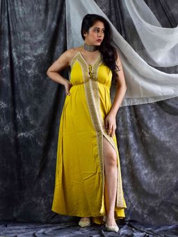 Sundarii - Reevs Solid Halter Neck Dress