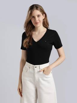 Tommy Hilfiger - Black Solid Slim Fit Cotton T-Shirt