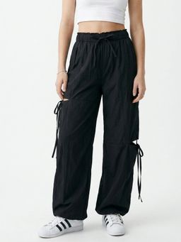 Outzidr - Black High Waist Cut-Out Detail Pant