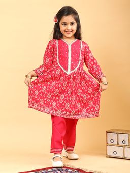 Superminis - Girls Pink Silk Blend Jaipuri Print Kurta and Pyjama