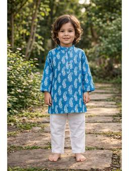 Pankhuri by Priyanka - Blue paisley Print Kurta and Pyjama