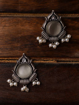 VENI - Silver-Plated Beads-Studded Studs Earrings