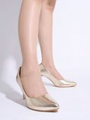 Gold color option, Sold out, Currently selected