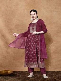 Gahan - Women Zari Maroon Jacquard Kurta with Pant and Dupatta