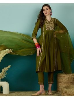 Gahan - Green Silk Blend Zari Sequence Thread Embroidered Kurta With Pant and Dupatta