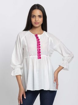 SHAYE - White Kantha Stitch Detailing Ethnic Kurti