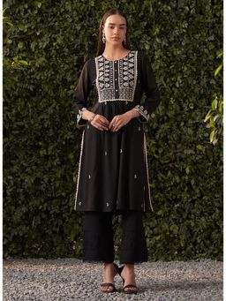 Lakshita - Black Embroidered Rayon Kurta