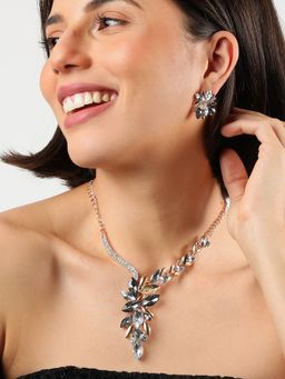 Sohi - Gold Plated Flower Detailing Jewellery Set