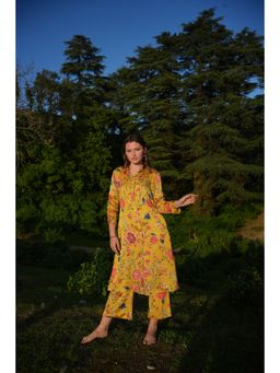 Raas Life - Vamika Mustard Floral Kurta & Trouser (Set of 2)