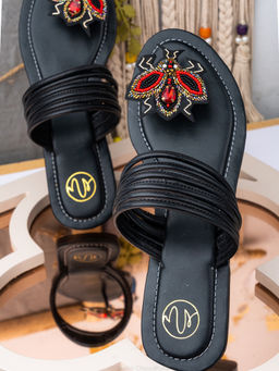 NR by Nidhi Rathi - Solid Black Kolhapuris