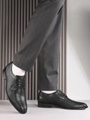 Black color option, Currently selected