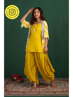 Ishnya - Masakali Yellow Embroidered Kurta With Pant & Jacket (Set of 3)