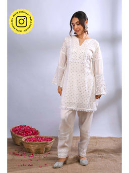 Ishnya - Rooh White Embroidered Kurta With Pant (Set of 2)