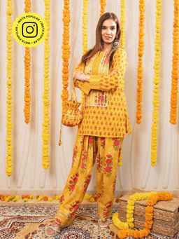 Ishnya - Aafreen- Yellow Floral Printed Kurti With Salwar And Potli Bag