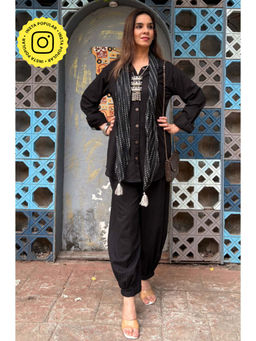 Ishnya - Black Shirt Pathani Stole Co-ord Set