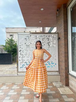 Sugnaa - Classic A-Line Gingham Midi Dress - Orange