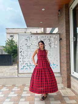 Sugnaa - Classic A-Line Gingham Midi Dress - Red