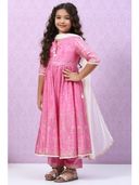 Pink color option, Currently selected