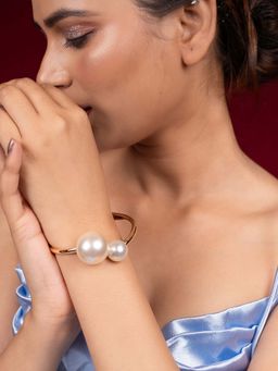 Niscka - Fancy Gold-Plated Pearl Cuff